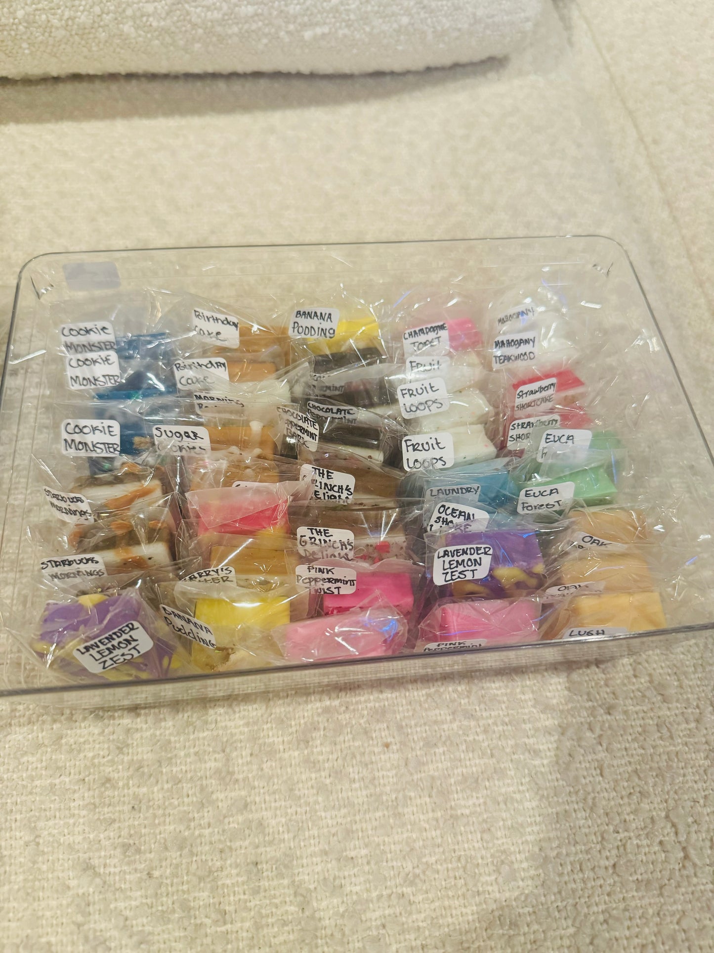 NEW✨() 🕯️Wax melt mystery Bag (8 PCs ) randomly selected